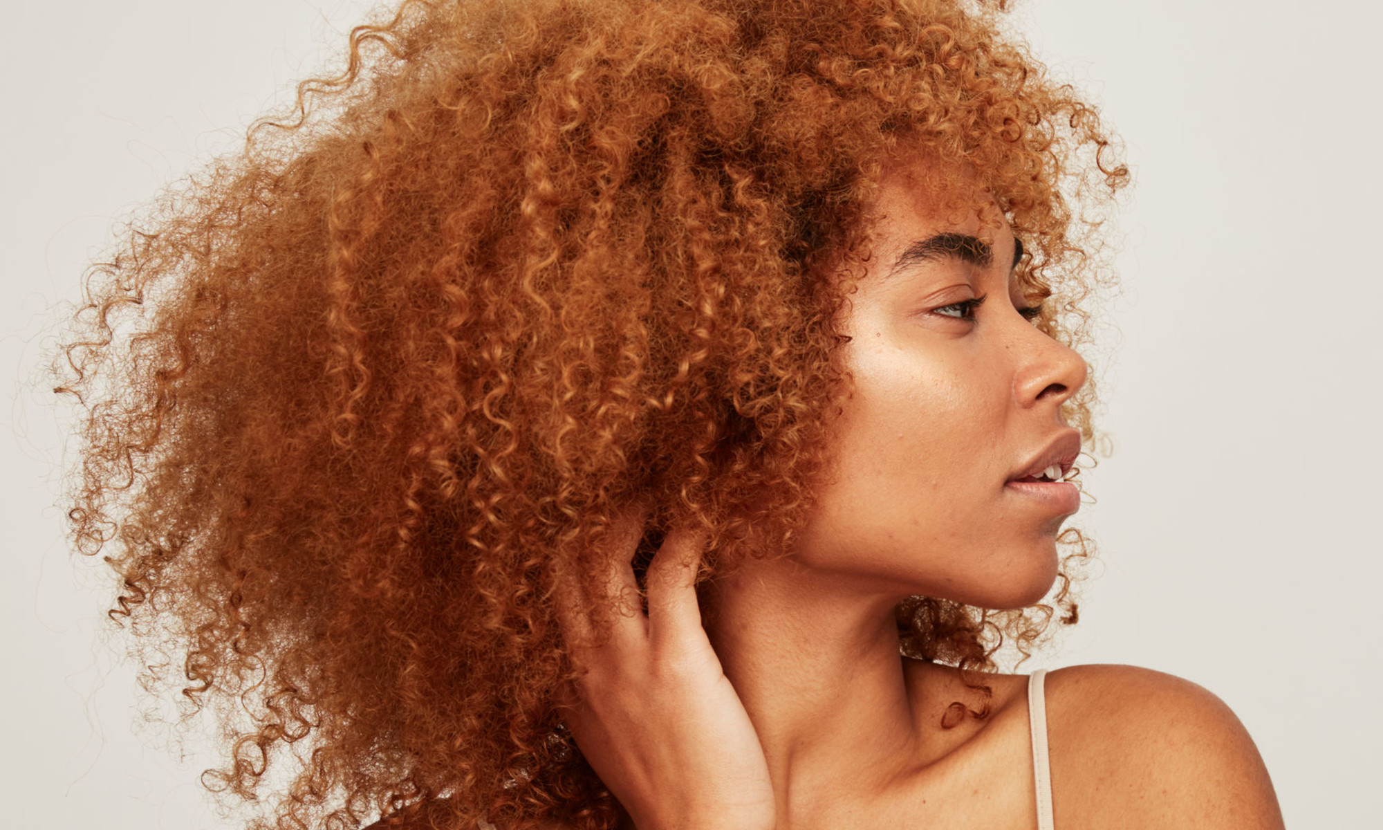 An Easy Hair Care Routine To Prevent Grays, Backed By Experts An Easy Hair Care Routine To Prevent Grays, Backed By Experts